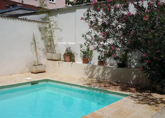 La Cerisaie 住宿加早餐酒店 3*